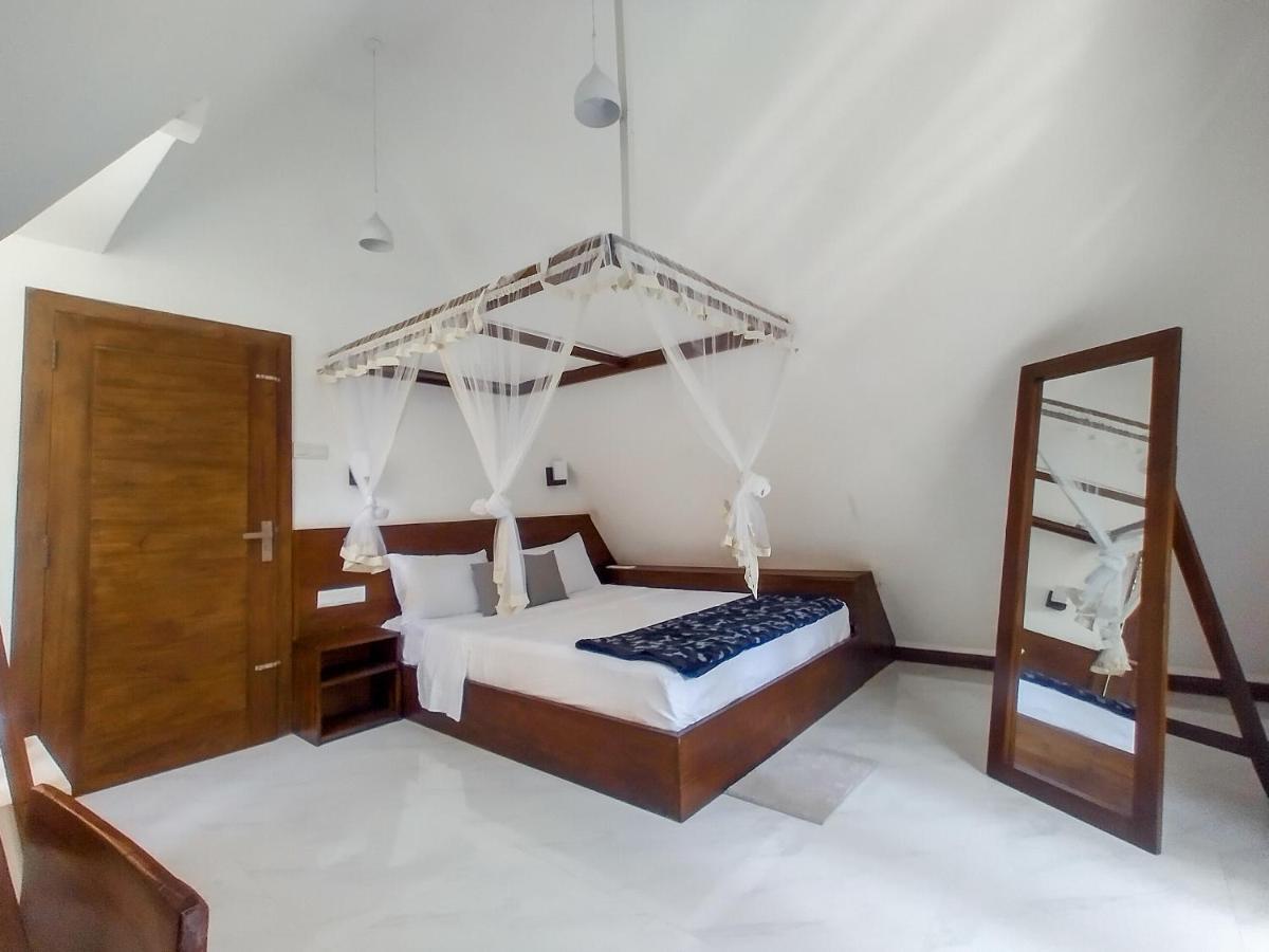 Once In Ella Hotel Luaran gambar