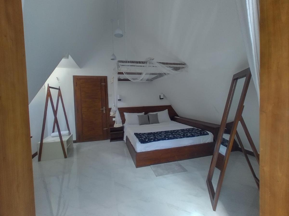 Once In Ella Hotel Luaran gambar