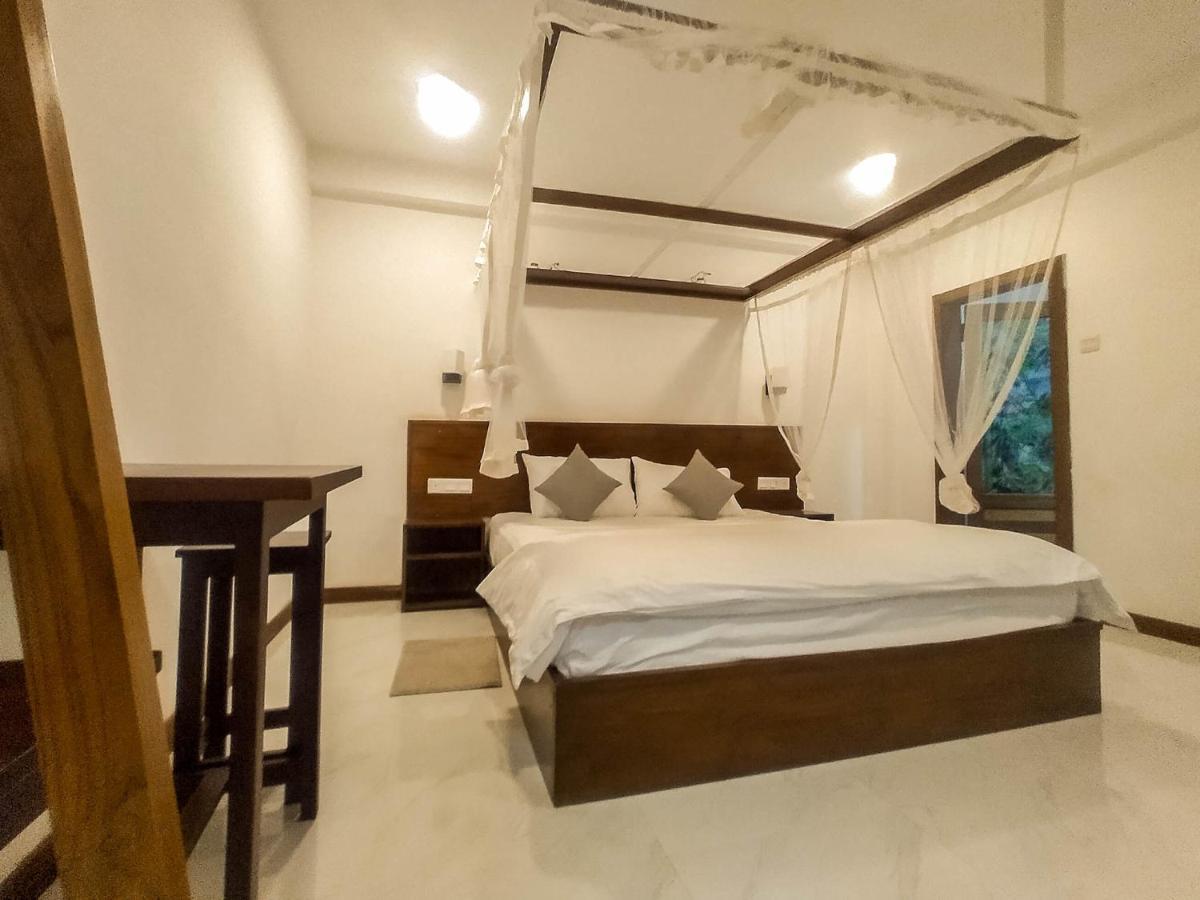Once In Ella Hotel Luaran gambar