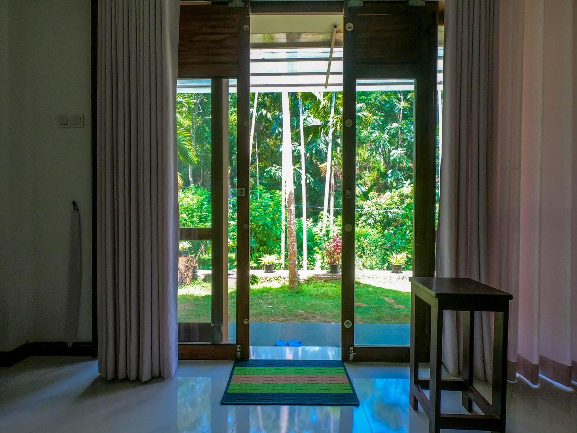 Once In Ella Hotel Luaran gambar